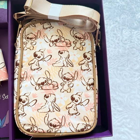 Disney Stitch 2-Piece Gift Set Crossbody Bag + Tech Pouch NWT - Picture 4 of 10